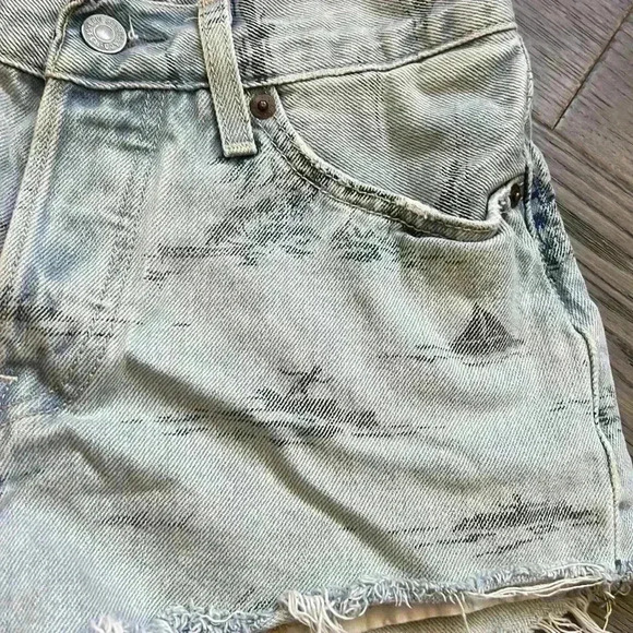 🔥Levi’s🔥 | Vintage jeans shorts with surfers and palm tree designs - Picture 4 of 16